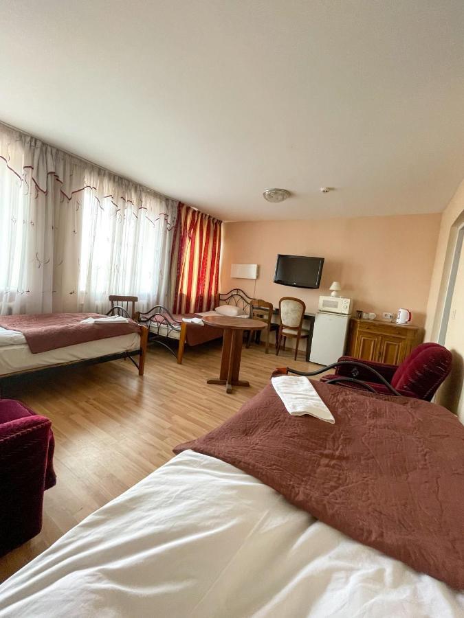 Taurage Hotel Εξωτερικό φωτογραφία